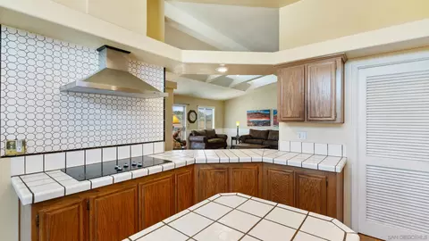 Kitchen - 2075 Boulder Oaks Rd, Potrero, CA 91963 photo 4 of 4