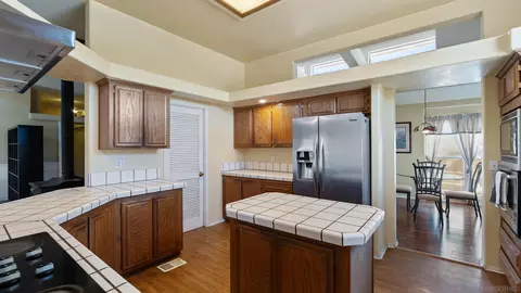Kitchen - 2075 Boulder Oaks Rd, Potrero, CA 91963 photo 3 of 4