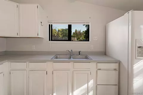 Kitchen - 498 E 8th Ave, Chico, CA 95926 photo 3 of 5