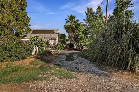 Exterior - 498 E 8th Ave, Chico, CA 95926 photo 3 of 19