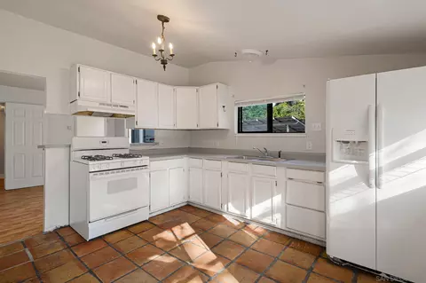 Kitchen - 498 E 8th Ave, Chico, CA 95926 photo 2 of 5