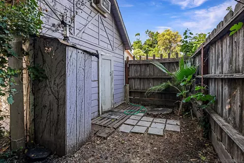 Exterior - 498 E 8th Ave, Chico, CA 95926 photo 10 of 19