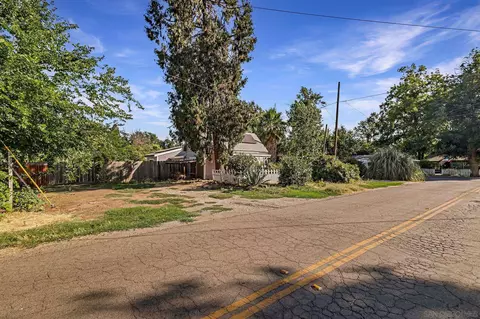 Exterior - 498 E 8th Ave, Chico, CA 95926 photo 17 of 19