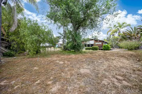 Exterior - 890 Capri Rd, Encinitas, CA 92024 photo 6 of 22
