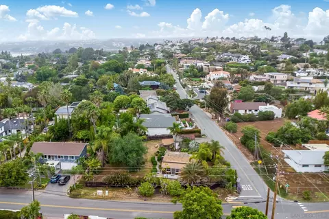 View/Area - 890 Capri Rd, Encinitas, CA 92024 photo 4 of 7