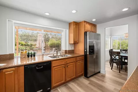 Kitchen - 12753 Aspen Ct, Poway, CA 92064 photo 6 of 6