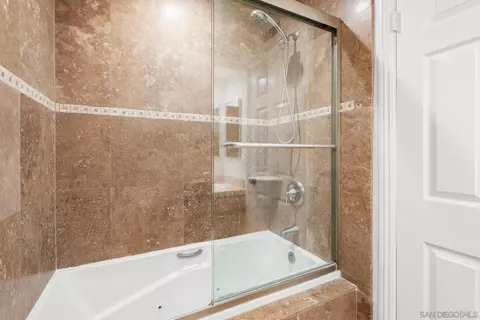 Bath - 12753 Aspen Ct, Poway, CA 92064 photo 10 of 10