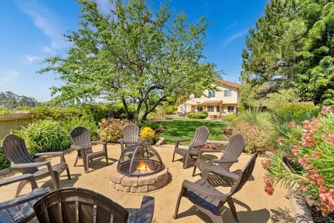 Exterior - 12753 Aspen Ct, Poway, CA 92064 photo 2 of 14