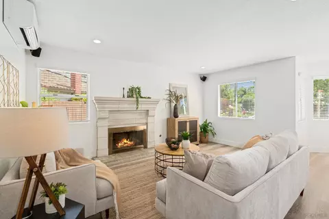 Living - 12753 Aspen Ct, Poway, CA 92064 photo 2 of 6