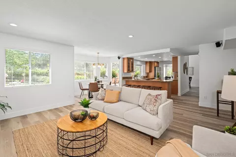 Living - 12753 Aspen Ct, Poway, CA 92064 photo 3 of 6