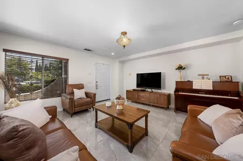 Living - 1631 Applegate St, Chula Vista, CA 91913 photo 3 of 4