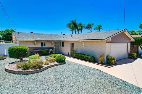 5215 Palmyra Ave, San Diego, CA 92117