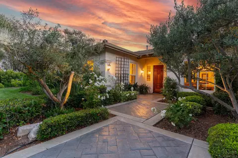 1411 Surrey Hts, Fallbrook, CA 92028