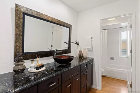 Bath - 5719 Caminito Norte, La Jolla, CA 92037 photo 5 of 5
