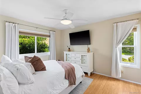 Bedroom - 5719 Caminito Norte, La Jolla, CA 92037 photo 5 of 5