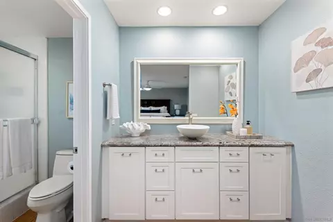 Bath - 5719 Caminito Norte, La Jolla, CA 92037 photo 1 of 5
