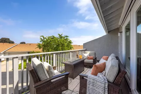 Exterior - 5719 Caminito Norte, La Jolla, CA 92037 photo 3 of 13