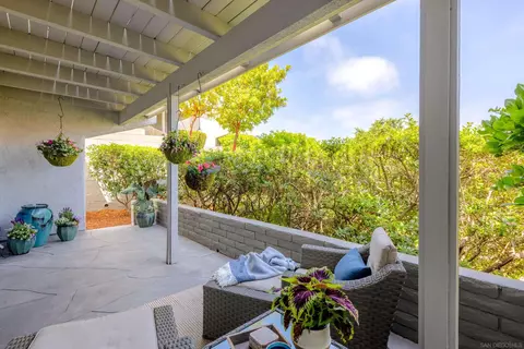 Exterior - 5719 Caminito Norte, La Jolla, CA 92037 photo 6 of 13