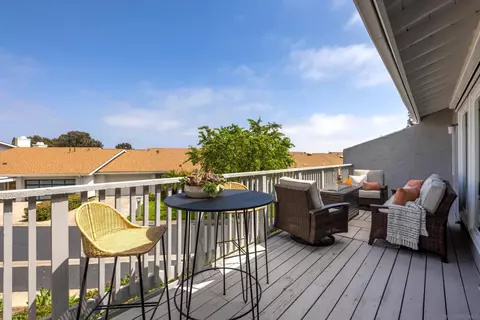 Exterior - 5719 Caminito Norte, La Jolla, CA 92037 photo 2 of 13