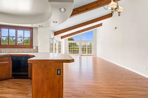Living - 17119 Saint Andrews Dr, Poway, CA 92064 photo 4 of 9