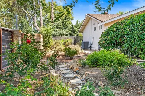 Exterior - 17119 Saint Andrews Dr, Poway, CA 92064 photo 11 of 17