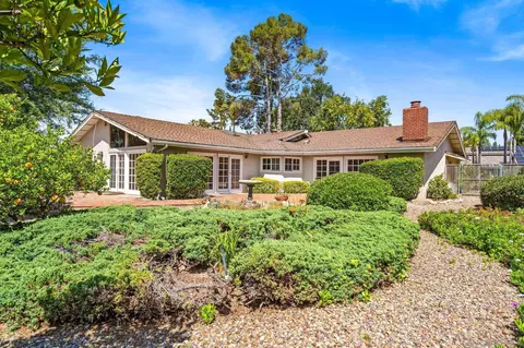 Exterior - 17119 Saint Andrews Dr, Poway, CA 92064 photo 7 of 17