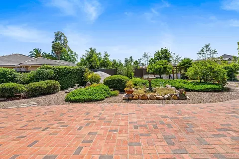 Exterior - 17119 Saint Andrews Dr, Poway, CA 92064 photo 3 of 17