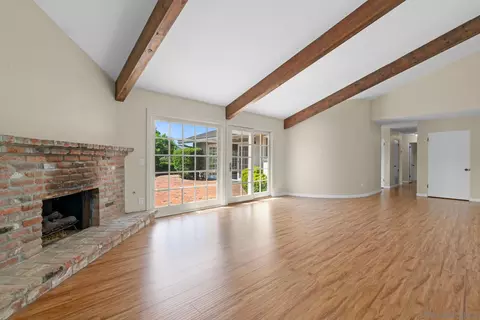 Living - 17119 Saint Andrews Dr, Poway, CA 92064 photo 2 of 9