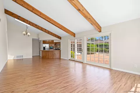 Living - 17119 Saint Andrews Dr, Poway, CA 92064 photo 7 of 9