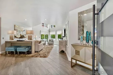 Entry Way - 12 Mardi Gras Rd, Coronado, CA 92118 photo 4 of 7