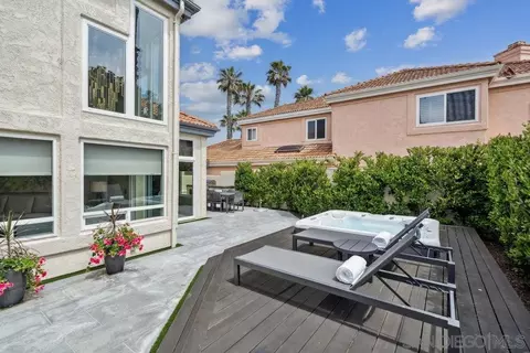 Exterior - 12 Mardi Gras Rd, Coronado, CA 92118 photo 8 of 15