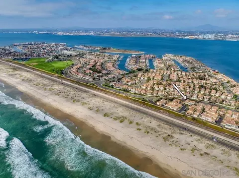 View/Area - 12 Mardi Gras Rd, Coronado, CA 92118 photo 5 of 9