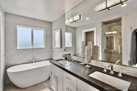 Bath - 12 Mardi Gras Rd, Coronado, CA 92118 photo 6 of 8