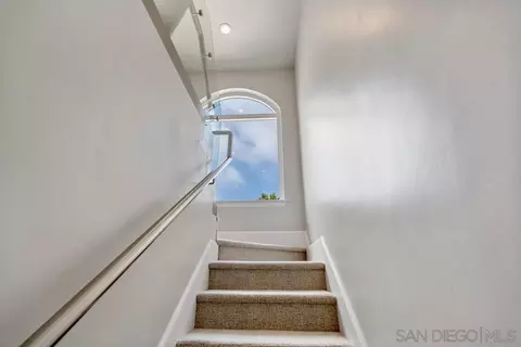 Entry Way - 12 Mardi Gras Rd, Coronado, CA 92118 photo 5 of 7