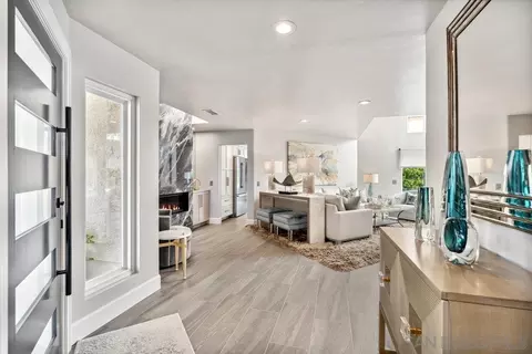 Entry Way - 12 Mardi Gras Rd, Coronado, CA 92118 photo 1 of 7