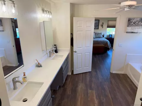 Bath - 10146 Lauren Way, Santee, CA 92071 photo 2 of 6