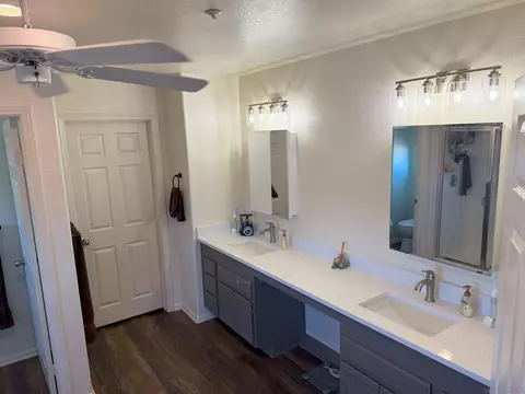 Bath - 10146 Lauren Way, Santee, CA 92071 photo 1 of 6
