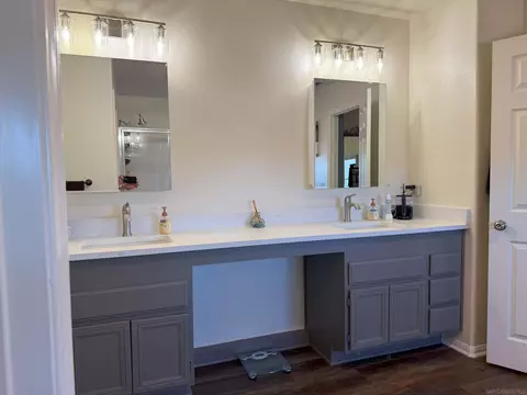 Bath - 10146 Lauren Way, Santee, CA 92071 photo 3 of 6