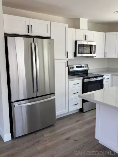 Kitchen - 8603 Cordial Rd, El Cajon, CA 92021 photo 3 of 4