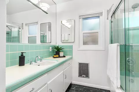 Bath - 4723 Boulder Pl, La Mesa, CA 91941 photo 1 of 3