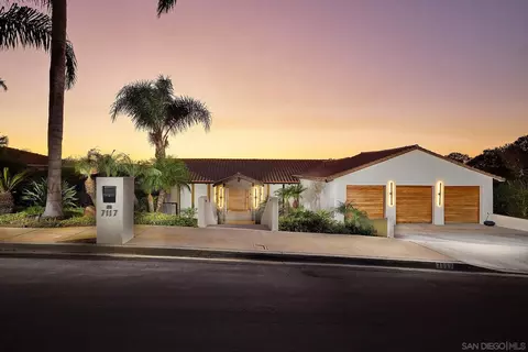 7117 Obelisco Cir, Carlsbad, CA 92009