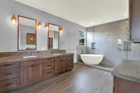 3718 Ruette San Raphael, San Diego, CA 92130