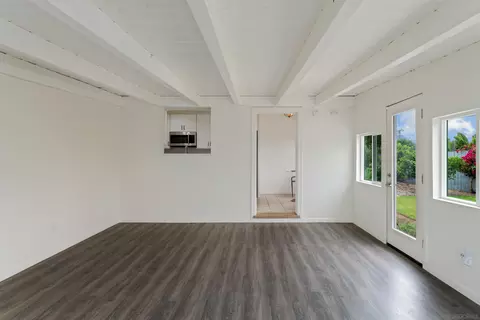 Living - 1004 California St, Oceanside, CA 92054 photo 5 of 5