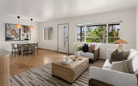 Living - 1004 California St, Oceanside, CA 92054 photo 4 of 5