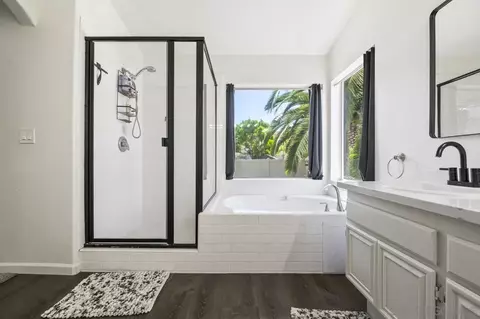 Bath - 4887 Motif St, Oceanside, CA 92057 photo 2 of 5