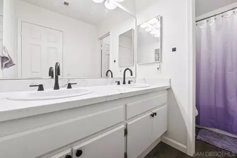 Bath - 4887 Motif St, Oceanside, CA 92057 photo 4 of 5
