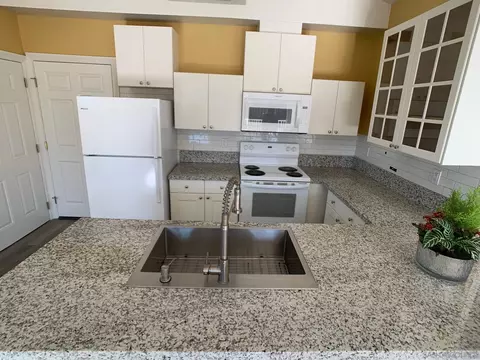 Kitchen - 10505 Valle Vista Rd, Lakeside, CA 92040 photo 4 of 5