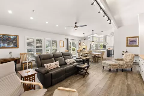 Living - 10505 Valle Vista Rd, Lakeside, CA 92040 photo 3 of 5