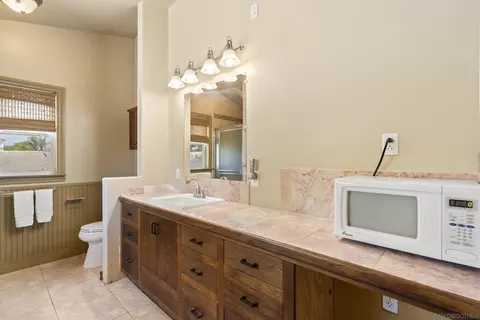 Bath - 10505 Valle Vista Rd, Lakeside, CA 92040 photo 6 of 8