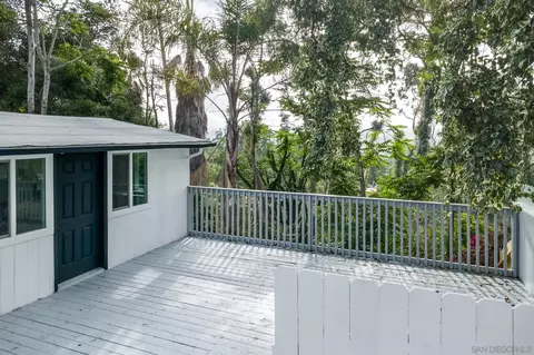 Exterior - 678 Robby Way, Fallbrook, CA 92028 photo 2 of 10